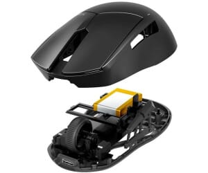 Hands-on close-up showing features of be quiet Dark Perk