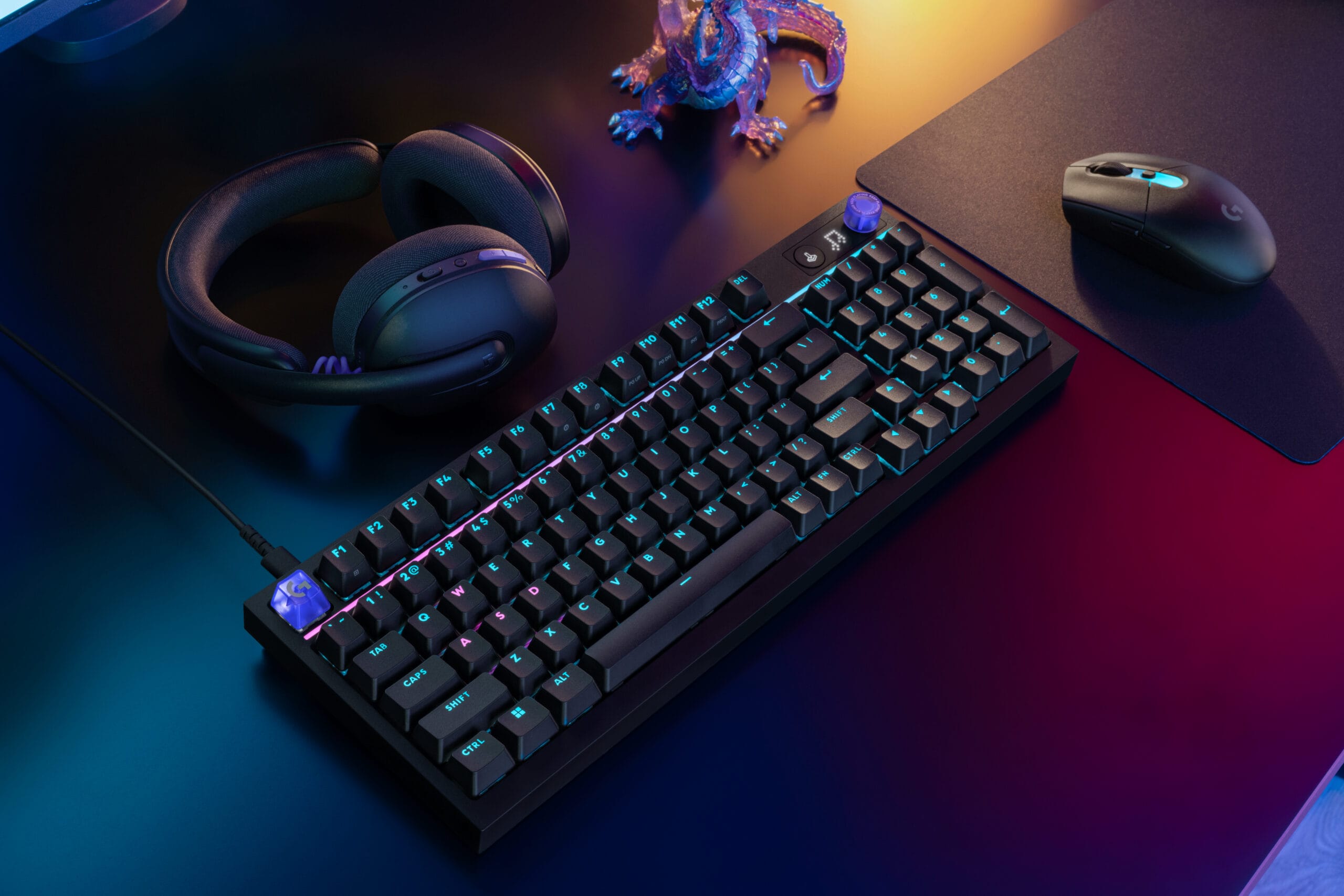 Hands-on close-up showing features of Logitech G316 X gaming